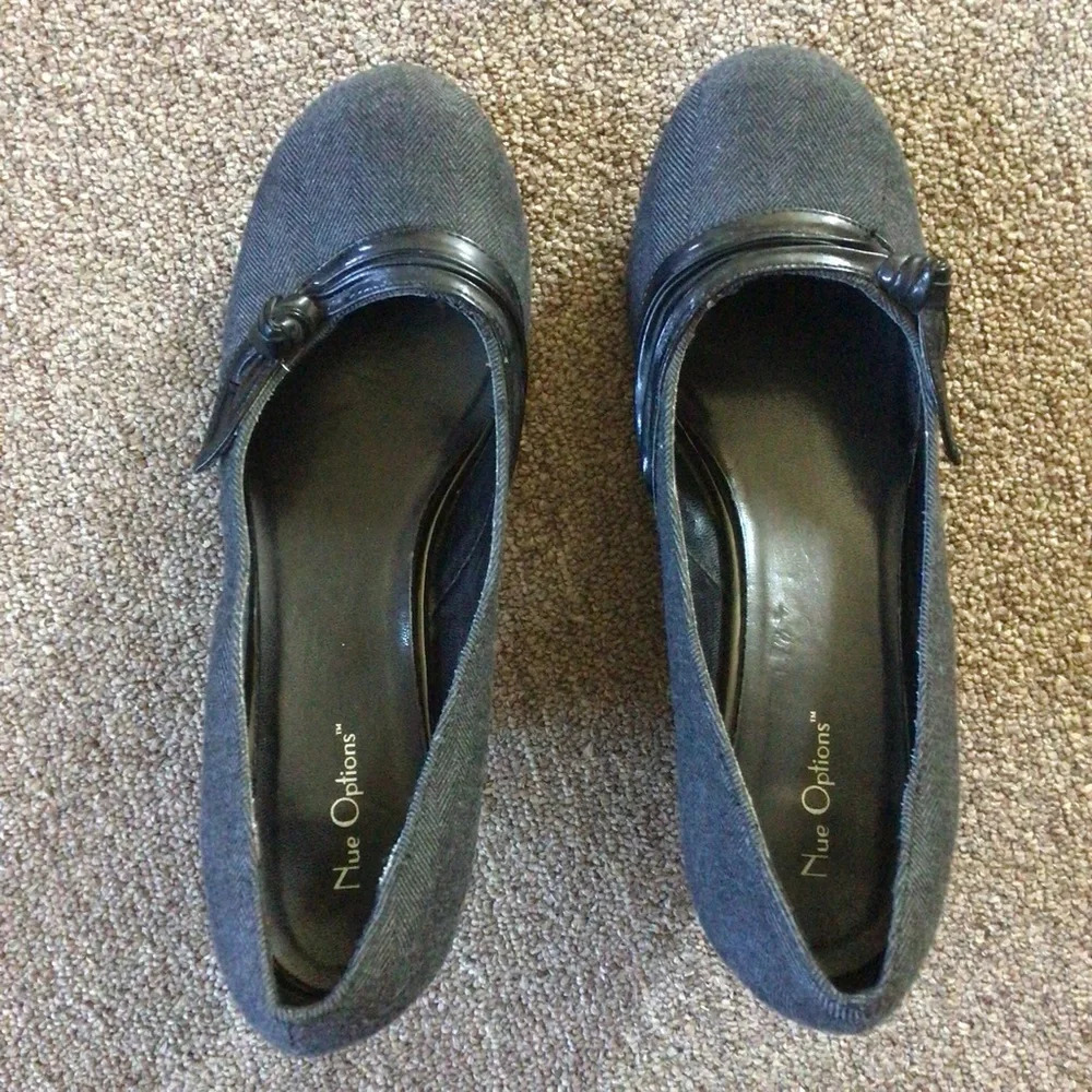 Nue Options Ava Gray and Black Heels - Size 8 - Picture 5 of 7
